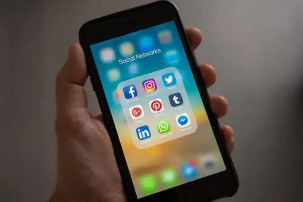 Les meilleures stratégies pour atteindre votre public cible grâce aux réseaux sociaux